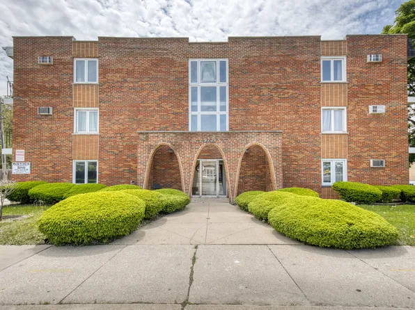 9721 S Cicero Ave APT 1C, Oak Lawn, IL 60453