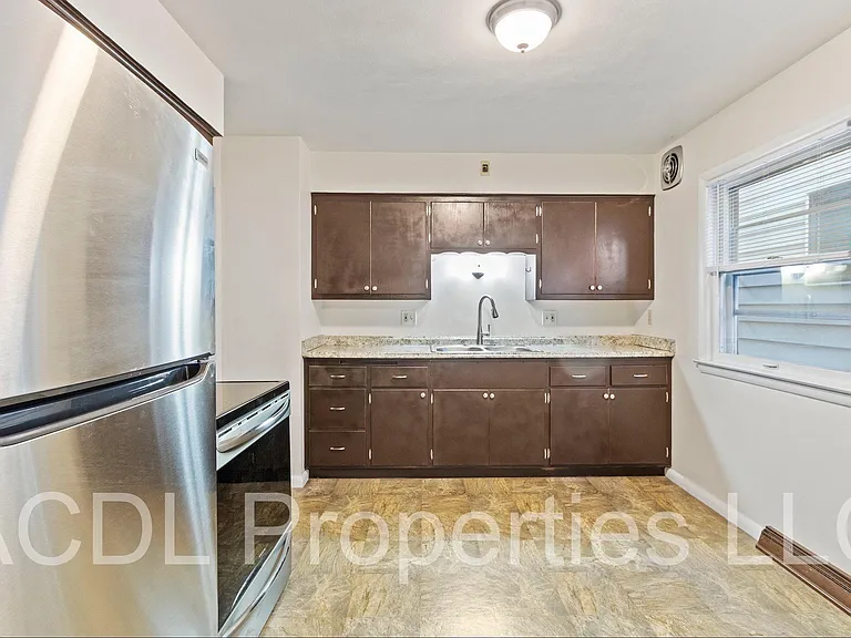 1564 S 74th St — Photo 2
