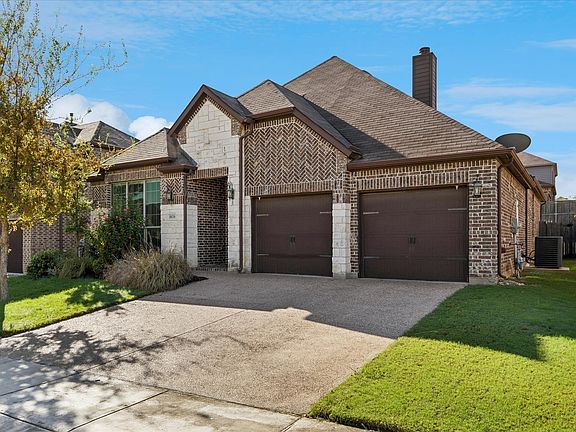2nd image of 3020 Waterfall Dr