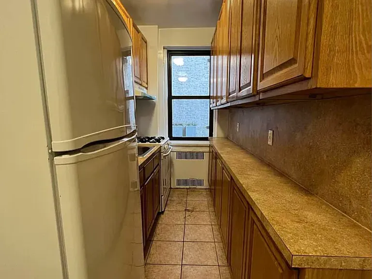1015 Washington Ave #1 — Photo 2