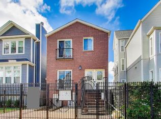 1940 N Ridgeway Ave APT 2, Chicago, IL 60647