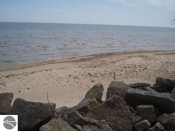 4th image of 0 S Bay Dr