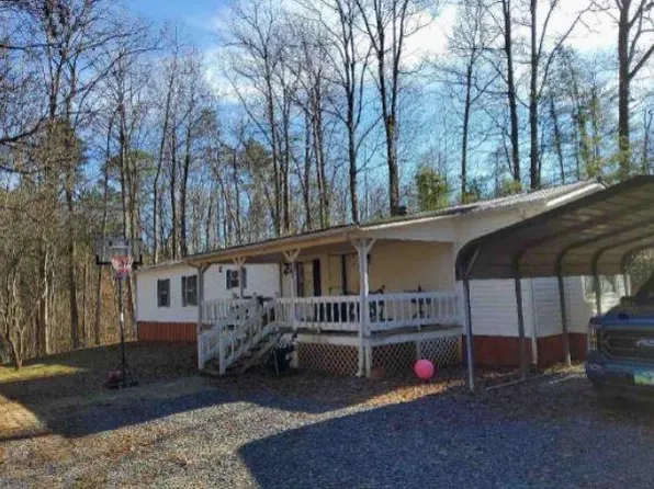 90 Hooker Ln, Chatsworth, GA 30705