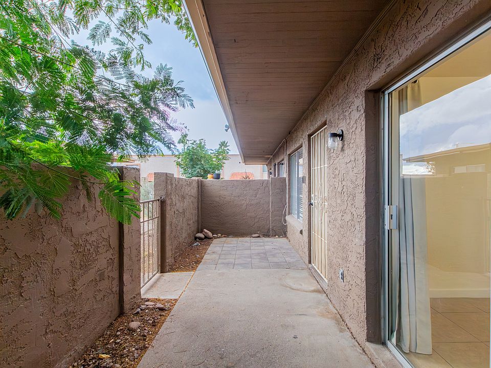Private patio facing east