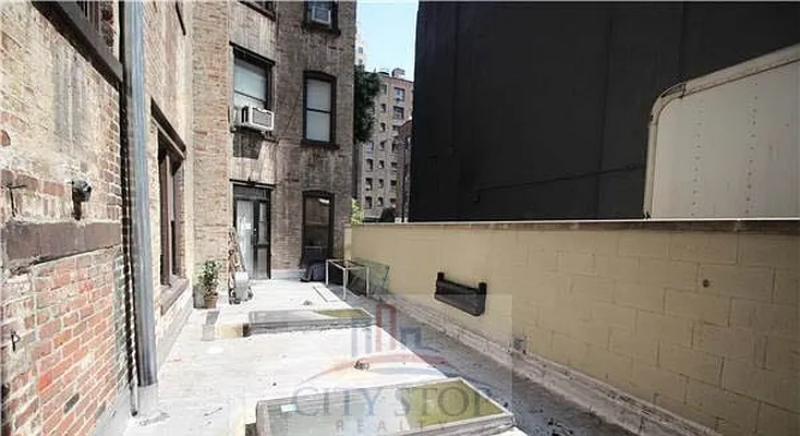 Rented by City Stop Realty | media 14