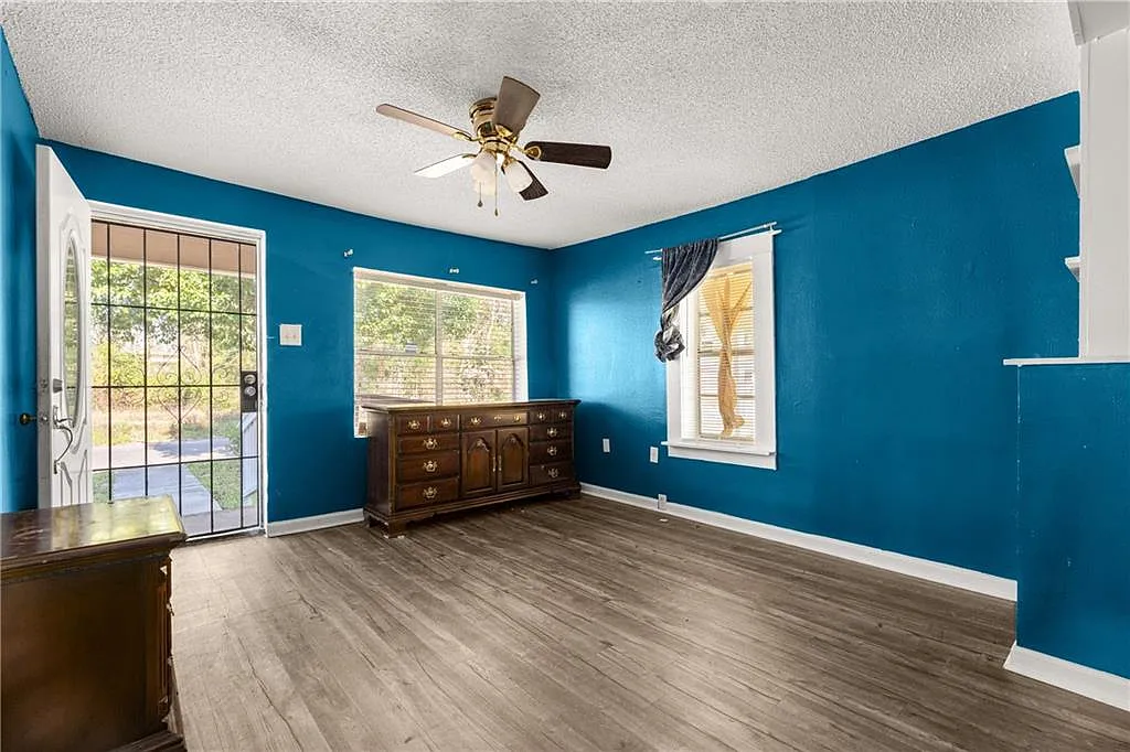2 bed, 1.0 bath, 1032 sqft, $1,000 — Photo 3