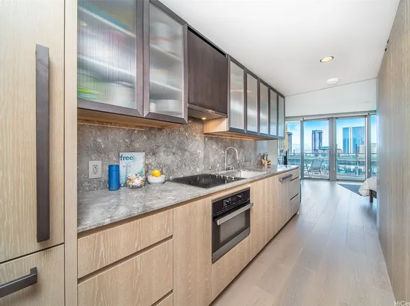 1000 Auahi St Unit 1105, Honolulu, HI 96813