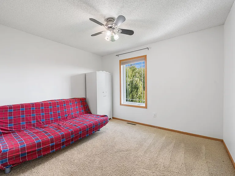 5048 Yuma Ln N — Photo 19