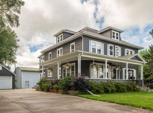 210 5th St SW, Plainview, MN 55964