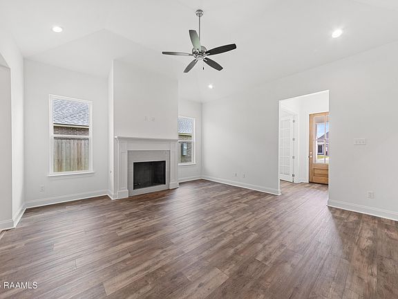4th image of 107 Lilian Ln