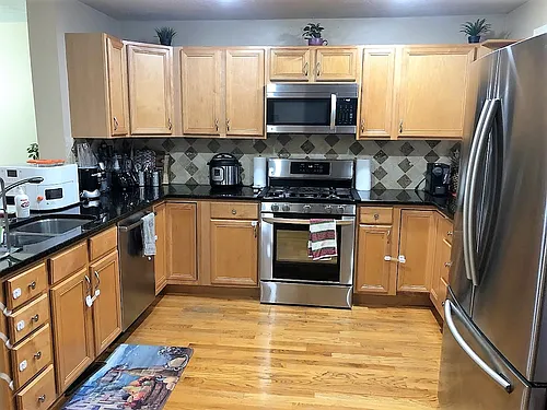 12 Ship Ave Photo 1