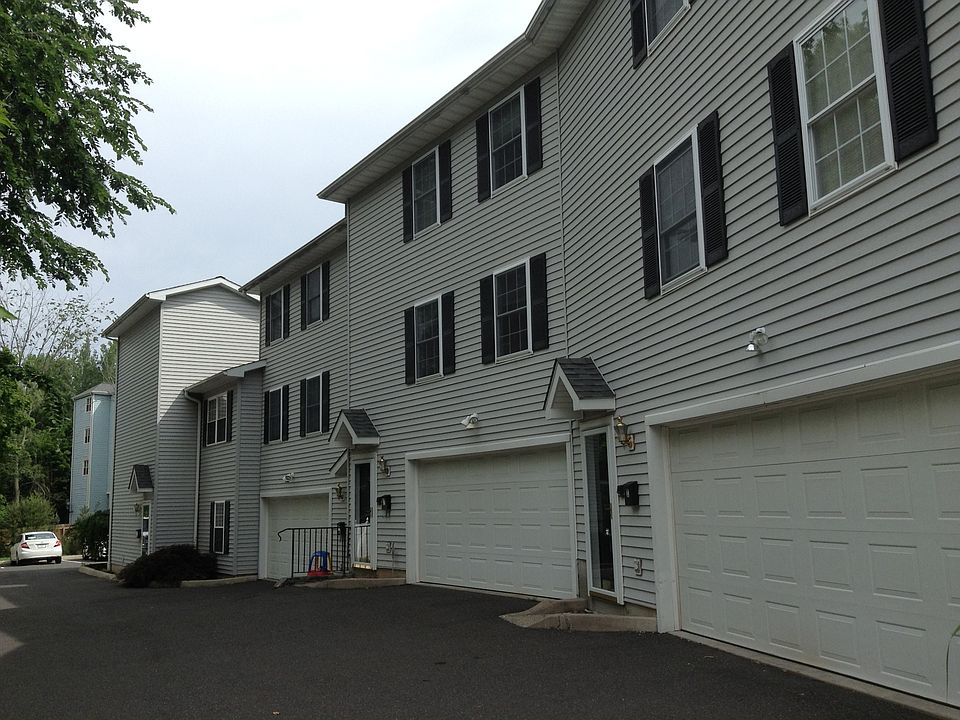 2nd image of 15 W Wooster St APT 4