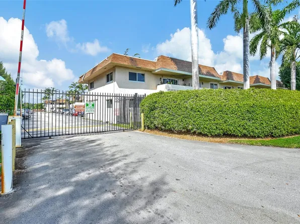 14500 SW 88th Ave APT 226, Palmetto Bay, FL 33176