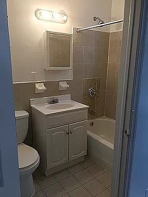 2nd image of 150 E 19th St #4I