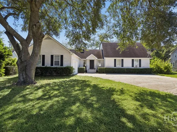 206 Twin Lake Drive, Brunswick, GA 31525