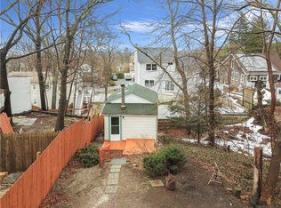 35 Phoenix Rd, Rocky Pt, NY 11778