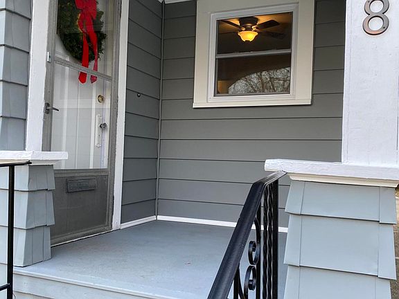 3rd image of 528 N Clemens Ave