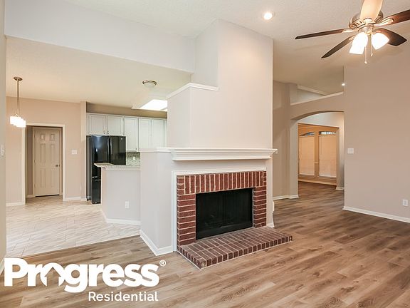 4th image of 111 Settlers Creek Dr