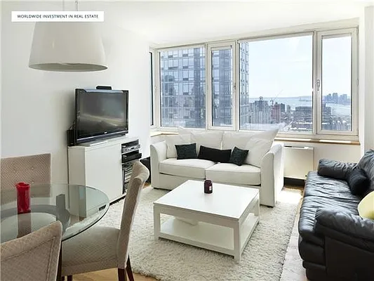 Rented by WIRE International Realty | media 12