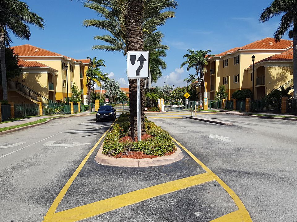 1st image of 7220 NW 114th Ave APT 109