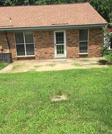 2nd image of 3695 Shadow Oaks Pkwy