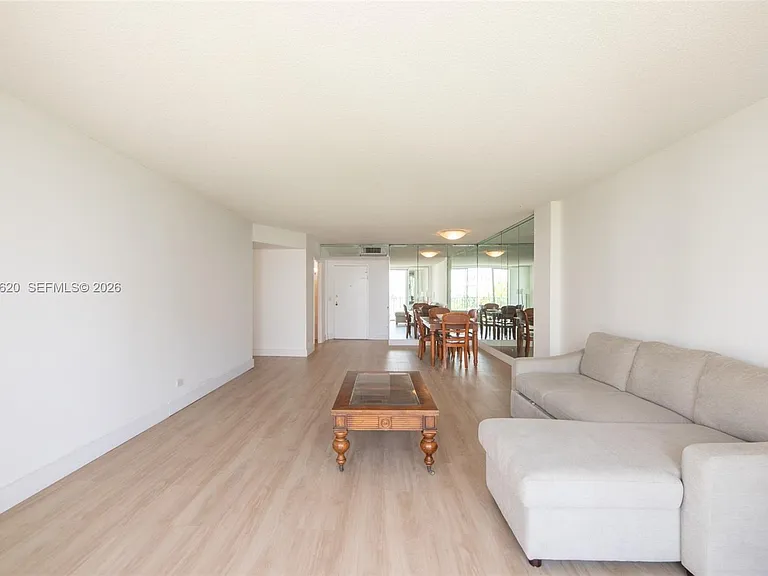 1001-91 Bay Hbr #511 — Photo 8