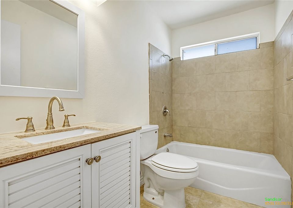 1st image of 477 Blackshaw Ln #13M