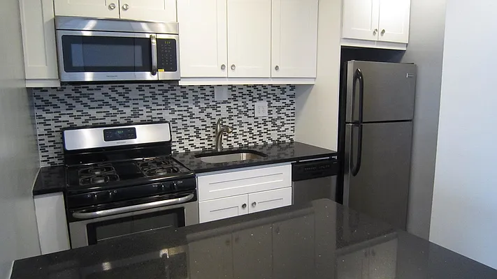 Rented by Noble Realty | media 10