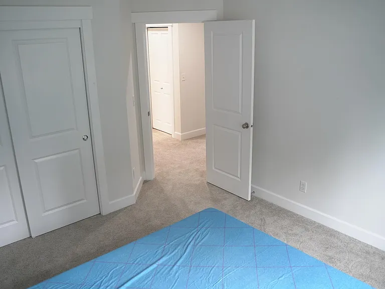 22300 SE 43rd Pl — Photo 25