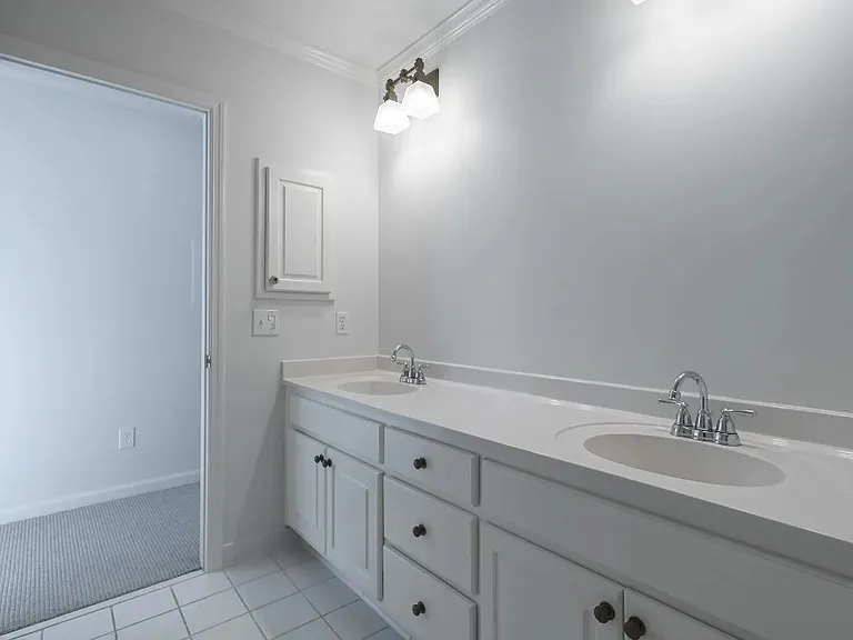 340 Allison Dr NE — Photo 15