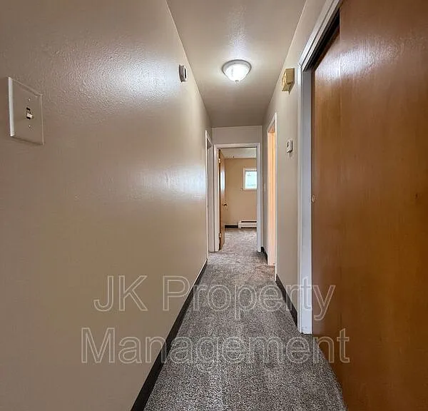2100 4th St NE #2 — Photo 14