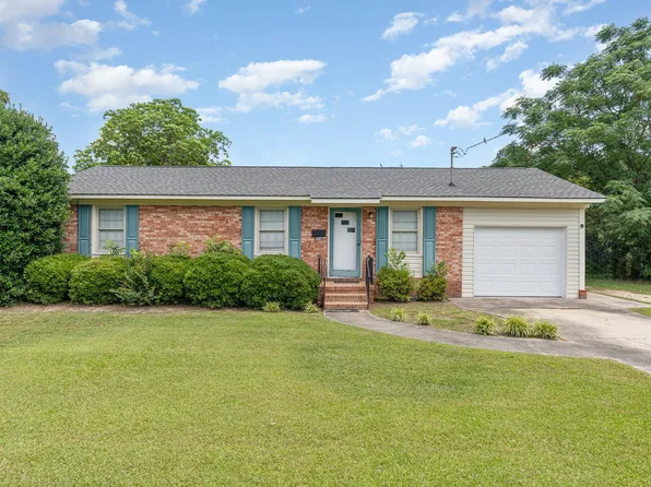 1304 N Park Ave, Dunn, NC 28334