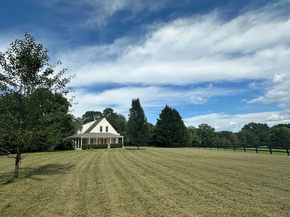 5487 Secretarys Sand Rd, Esmont, VA 22937