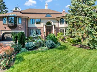 1464 N Dee Rd, Park Ridge, IL 60068