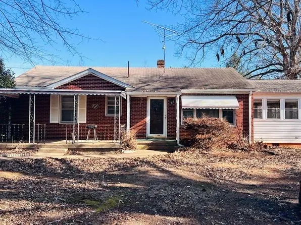 4728 Renan Rd, Gretna, VA 24557