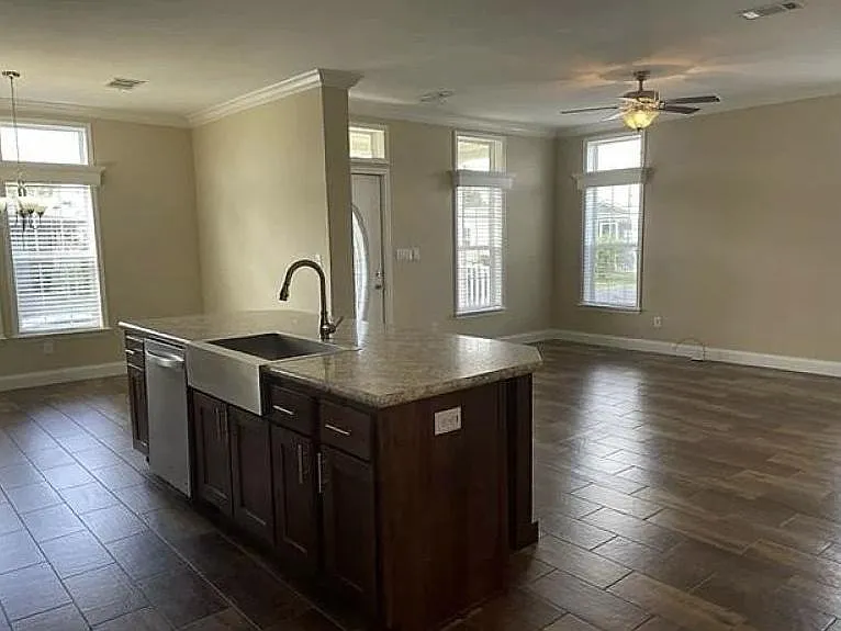 3 bed, 1407 sqft, $1,750 — Photo 4