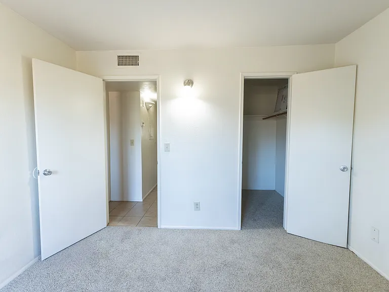 1810 E Blacklidge Dr #101 — Photo 18