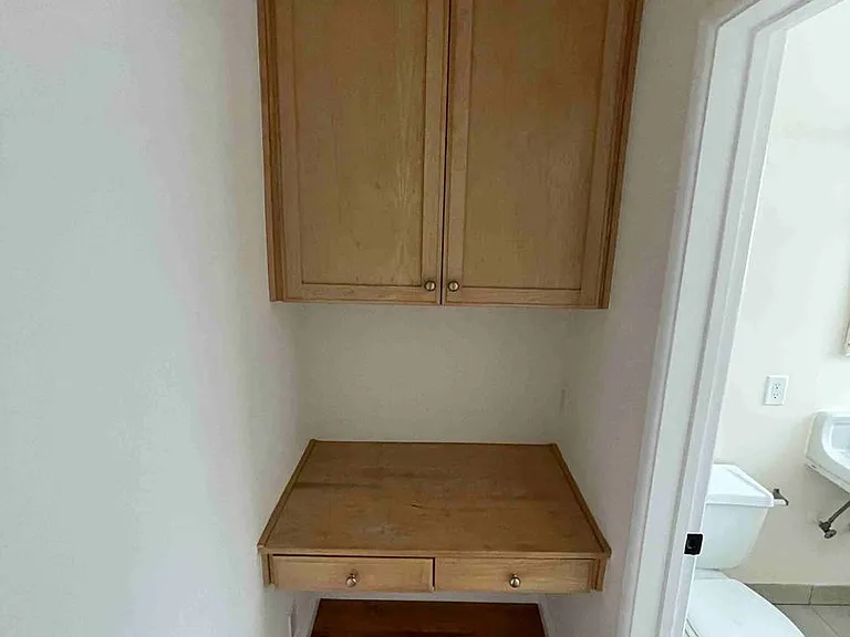 452 — Photo 13