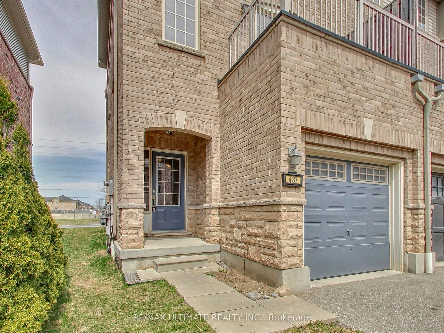 3 bed, $2,700 — Photo 3