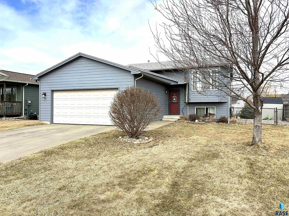 1st image of 606 W Lois Ln