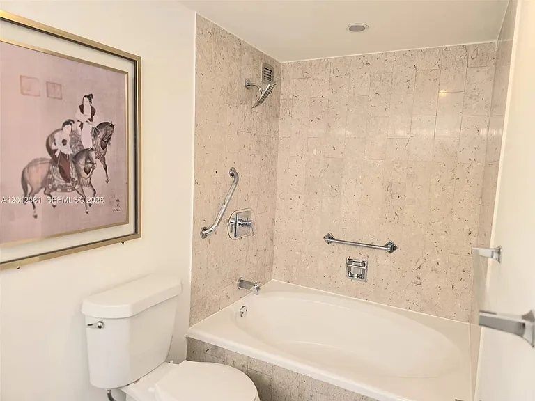 1800 NE 114th St #706 — Photo 13