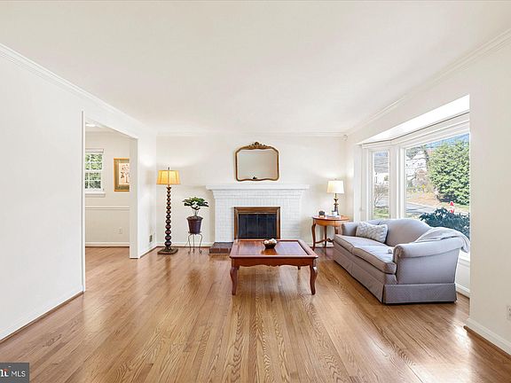 5th image of 3408 Kenilworth Dr