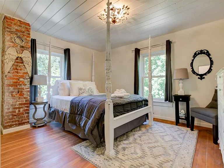 20600 NW Kings Grade Rd — Photo 15