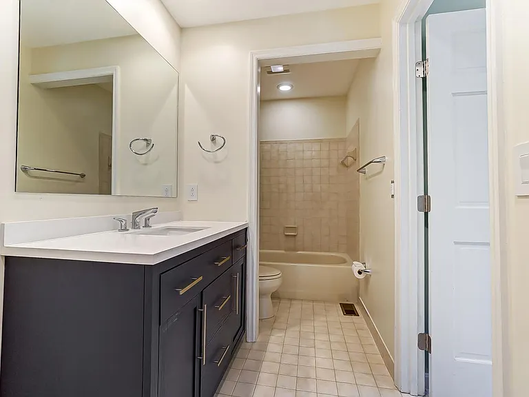 11410 Avant Ln — Photo 37