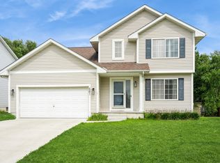 681 63rd St, West Des Moines, IA 50266