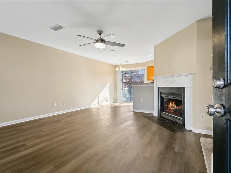 206 Alder Wood Dr — Photo 9