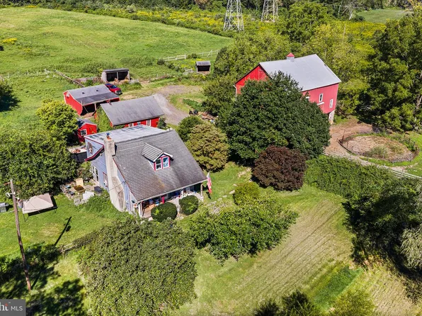 1989 Grant Rd, Coopersburg, PA 18036