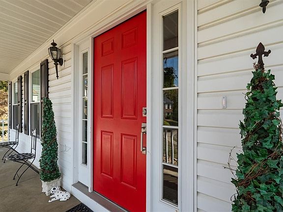 2nd image of 216 Lori Rd