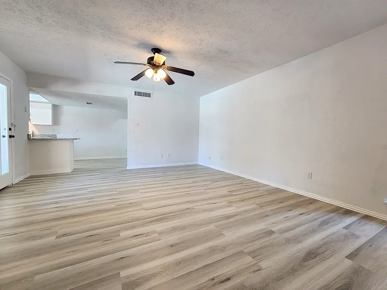 4813 Nash Dr — Photo 10