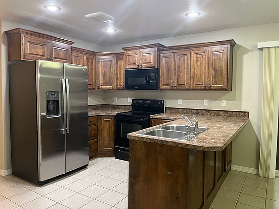 2nd image of 3015 Janessa Ln